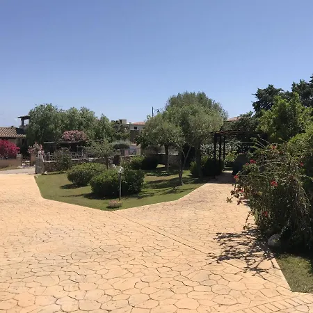 Casa Con Ampio Giardino Olbia
