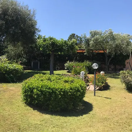 Casa Con Ampio Giardino